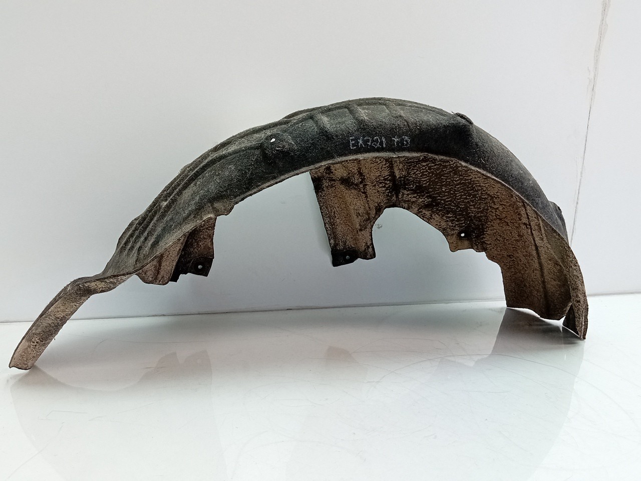 Rear wheel arch right