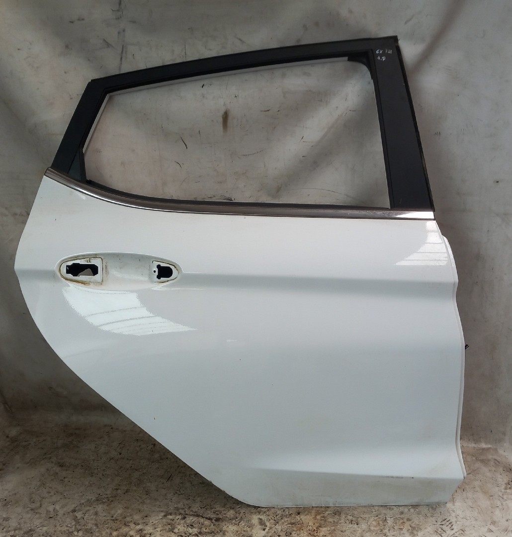 Right rear door