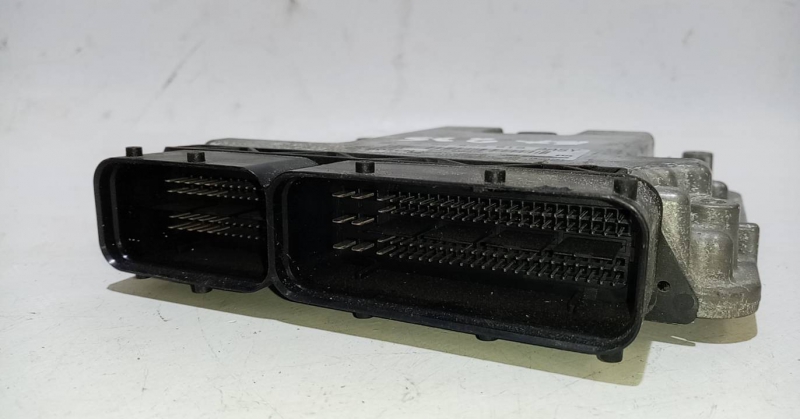 Centralina motor / ECU OPEL Insignia A (G09) Imagem-1