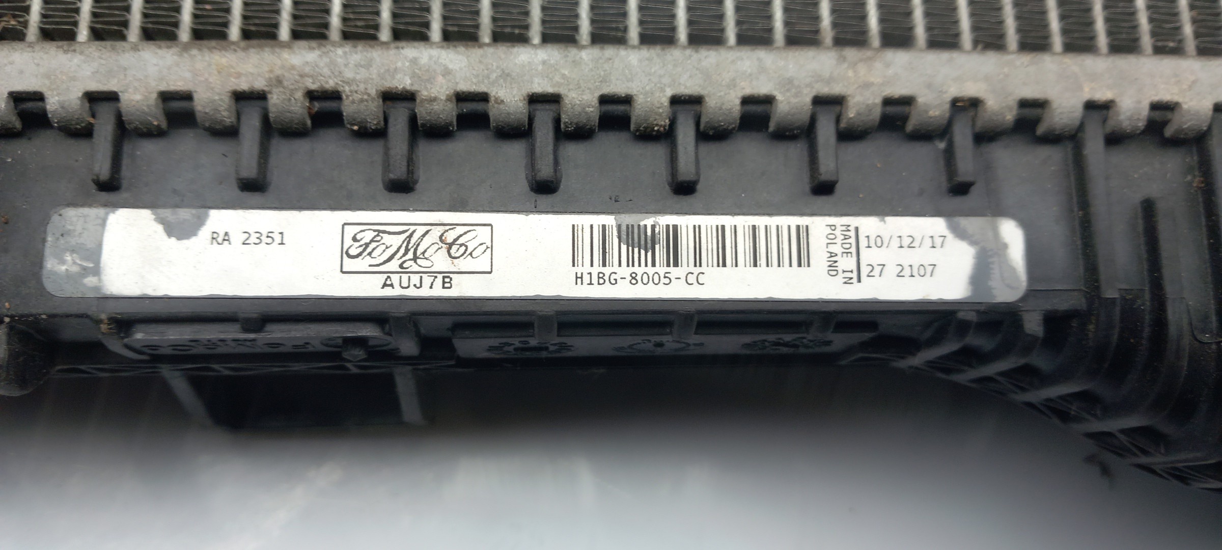 Radiador de agua FORD Fiesta VII (HJ, HF) Imagem-2