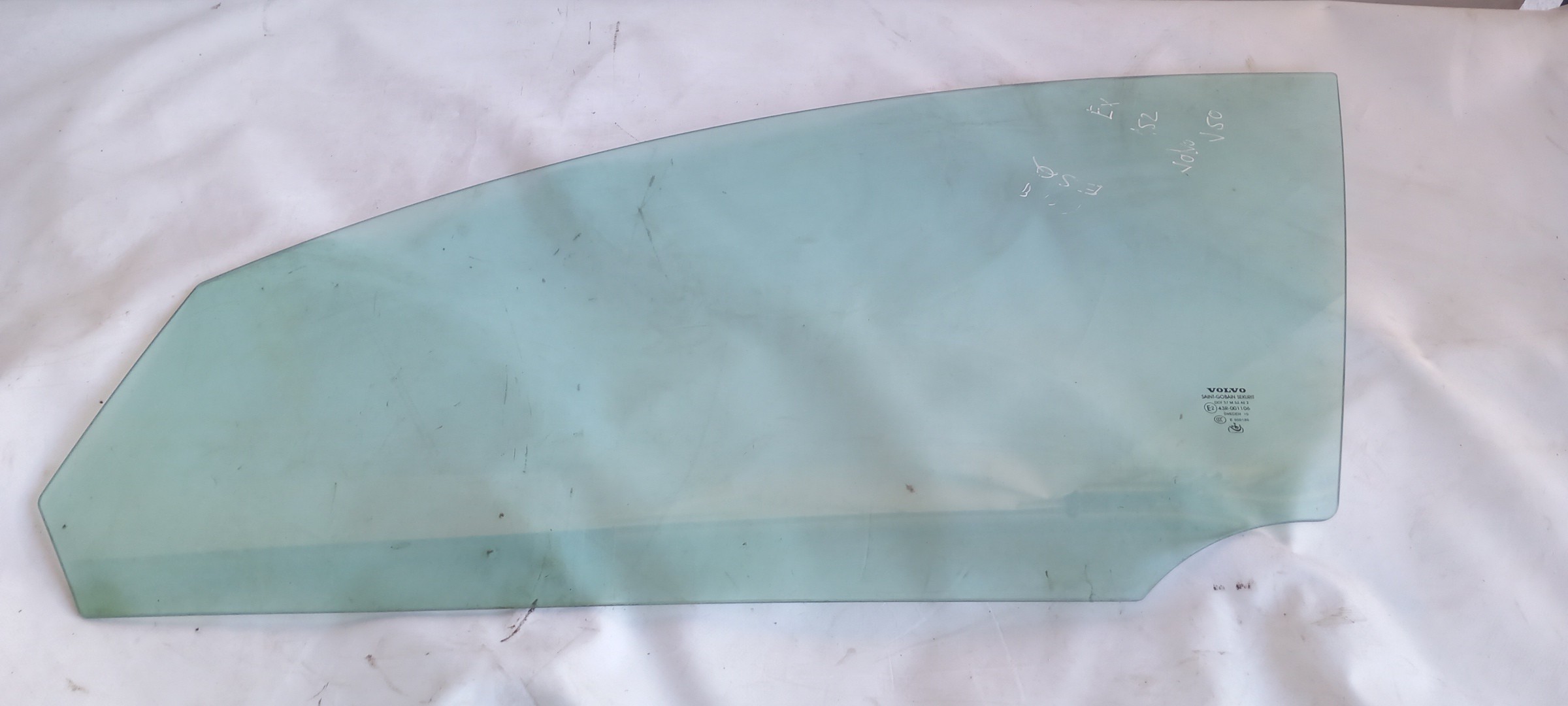 Left front door glass