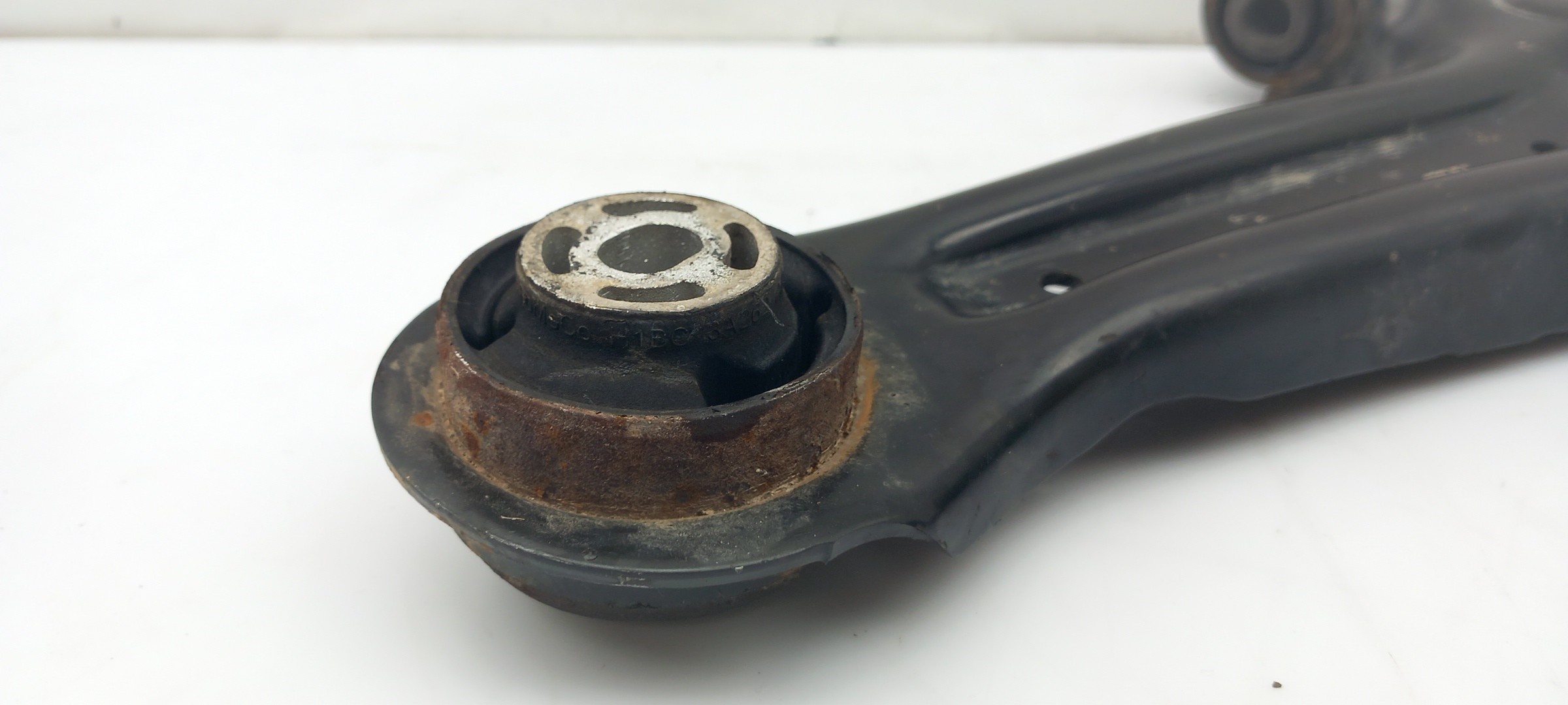 Brazo suspensión delantero derecho FORD Fiesta VII (HJ, HF) Imagem-1
