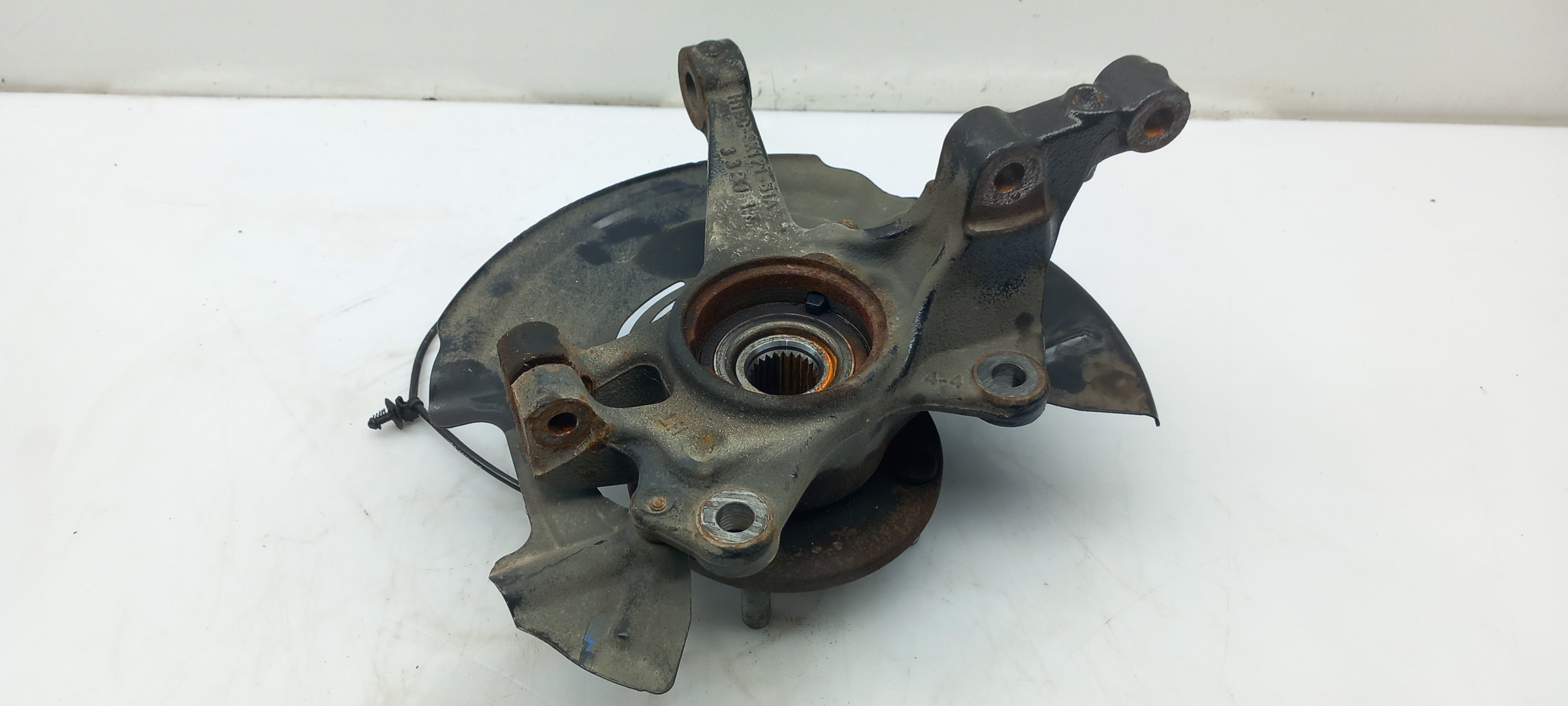 Fusée avant gauche FORD Fiesta VII (HJ, HF) Imagem-1