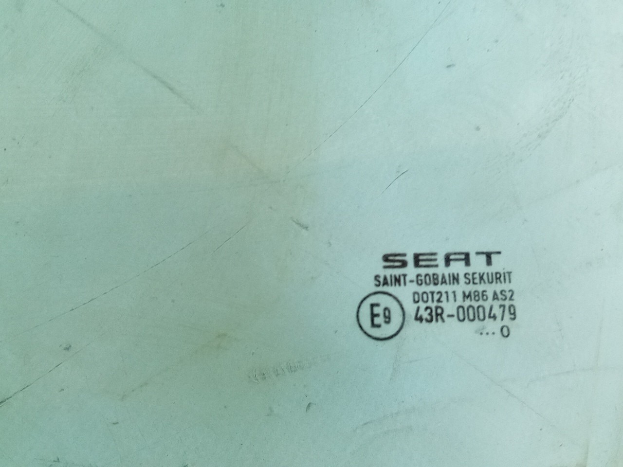 Vitre porte avant gauche SEAT Ibiza IV (6J5, 6P1) Imagem-1