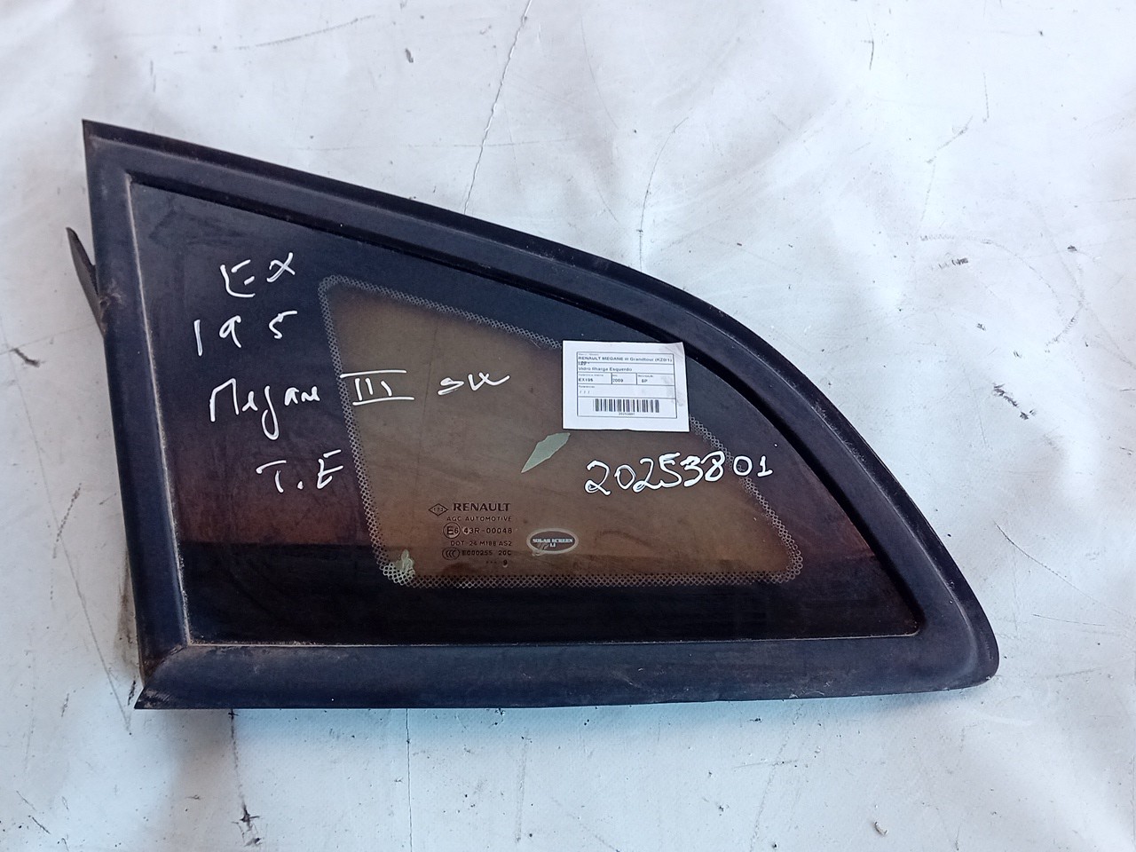 Vitre de custode arrière gauche RENAULT Megane III Grandtour (KZ0/1) Imagem-0