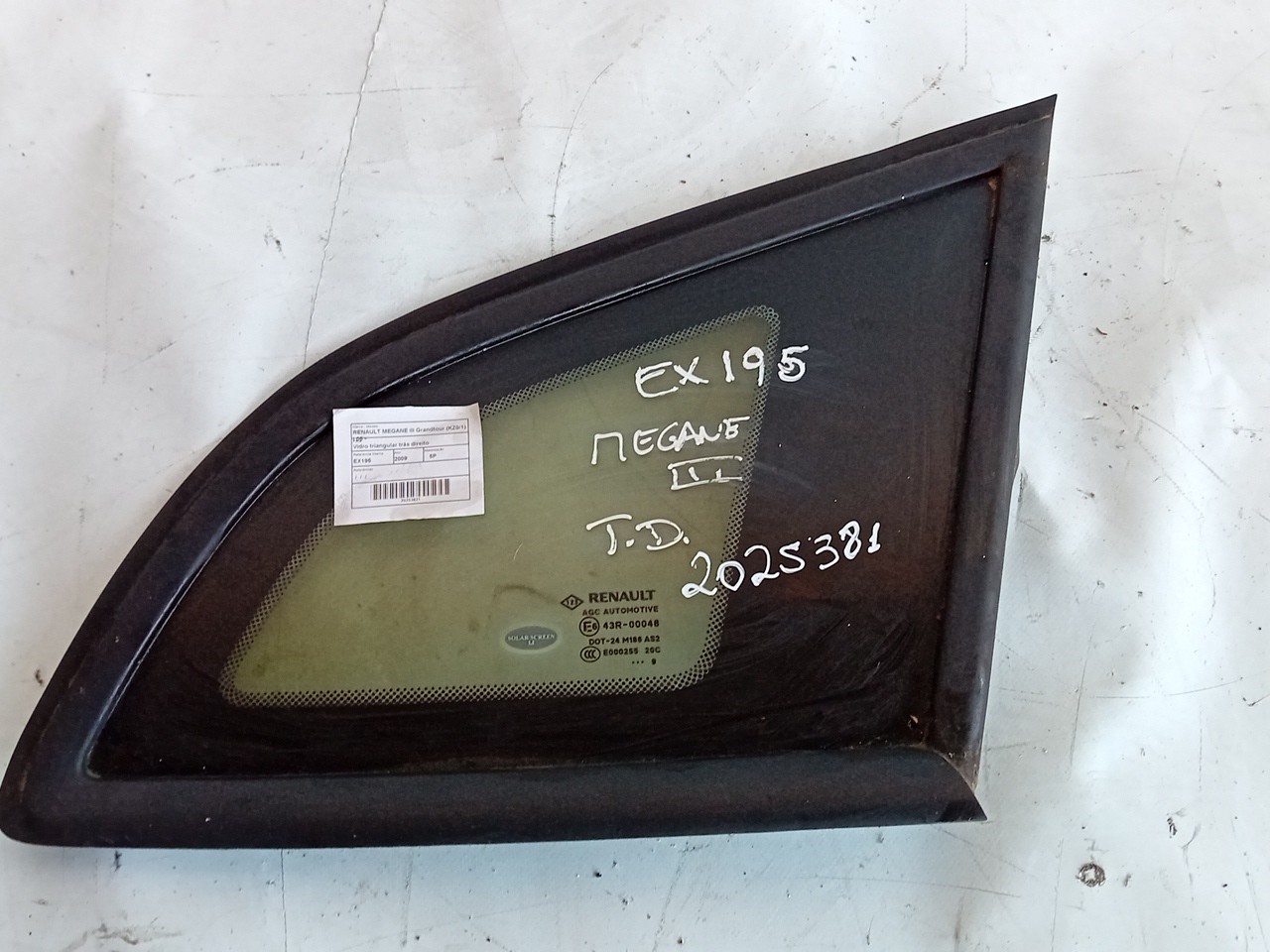Vitre de custode arrière Droite RENAULT Megane III Grandtour (KZ0/1) Imagem-0