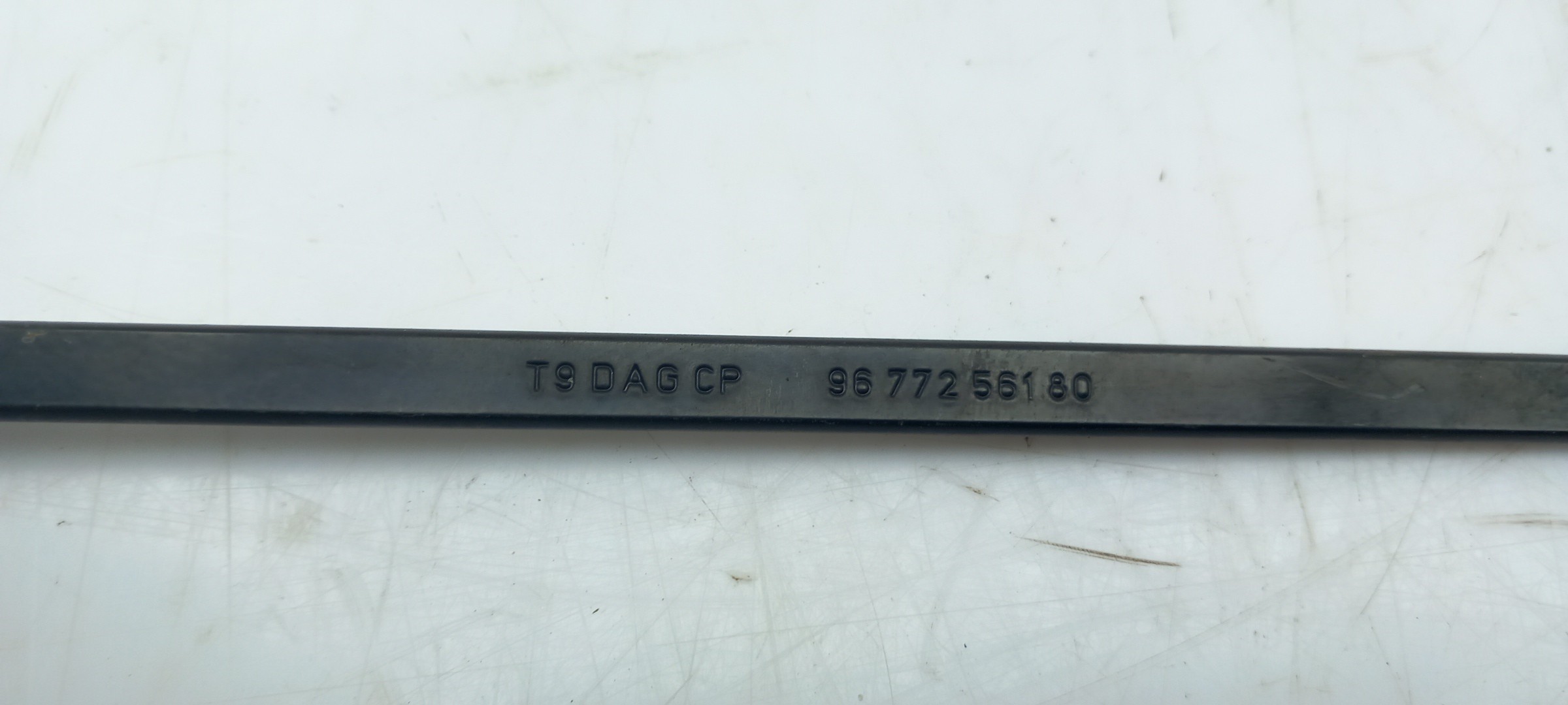 Brazo de limpiaparabrisas delantero derecho PEUGEOT 308 SW II Imagem-2