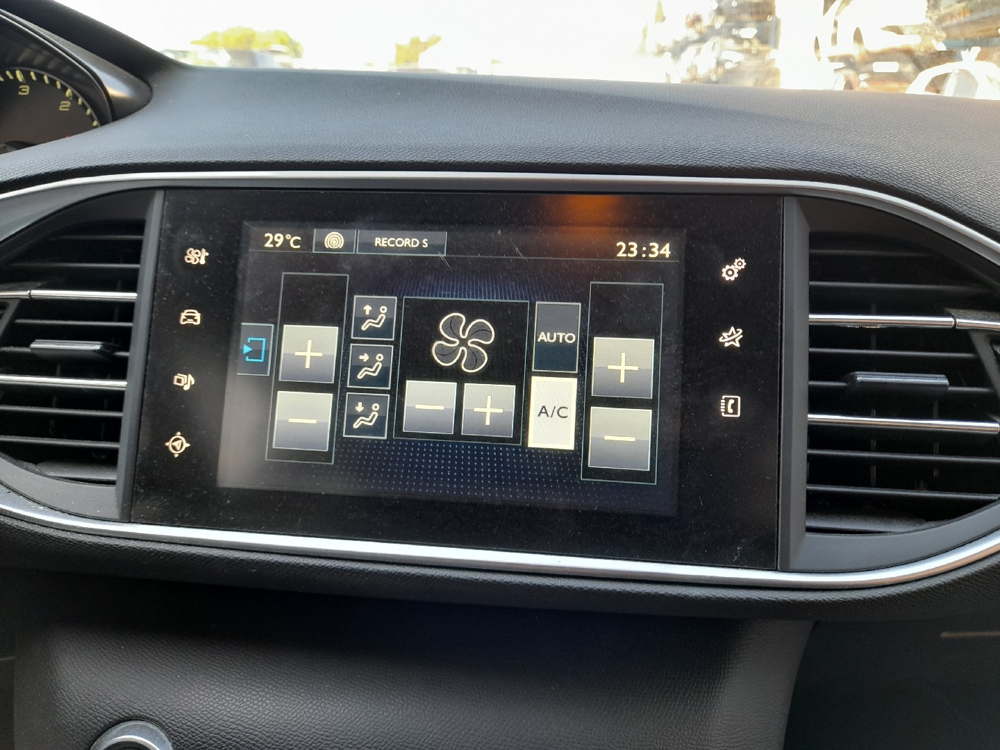 Display / ecrã de informações PEUGEOT 308 SW II Imagem-0