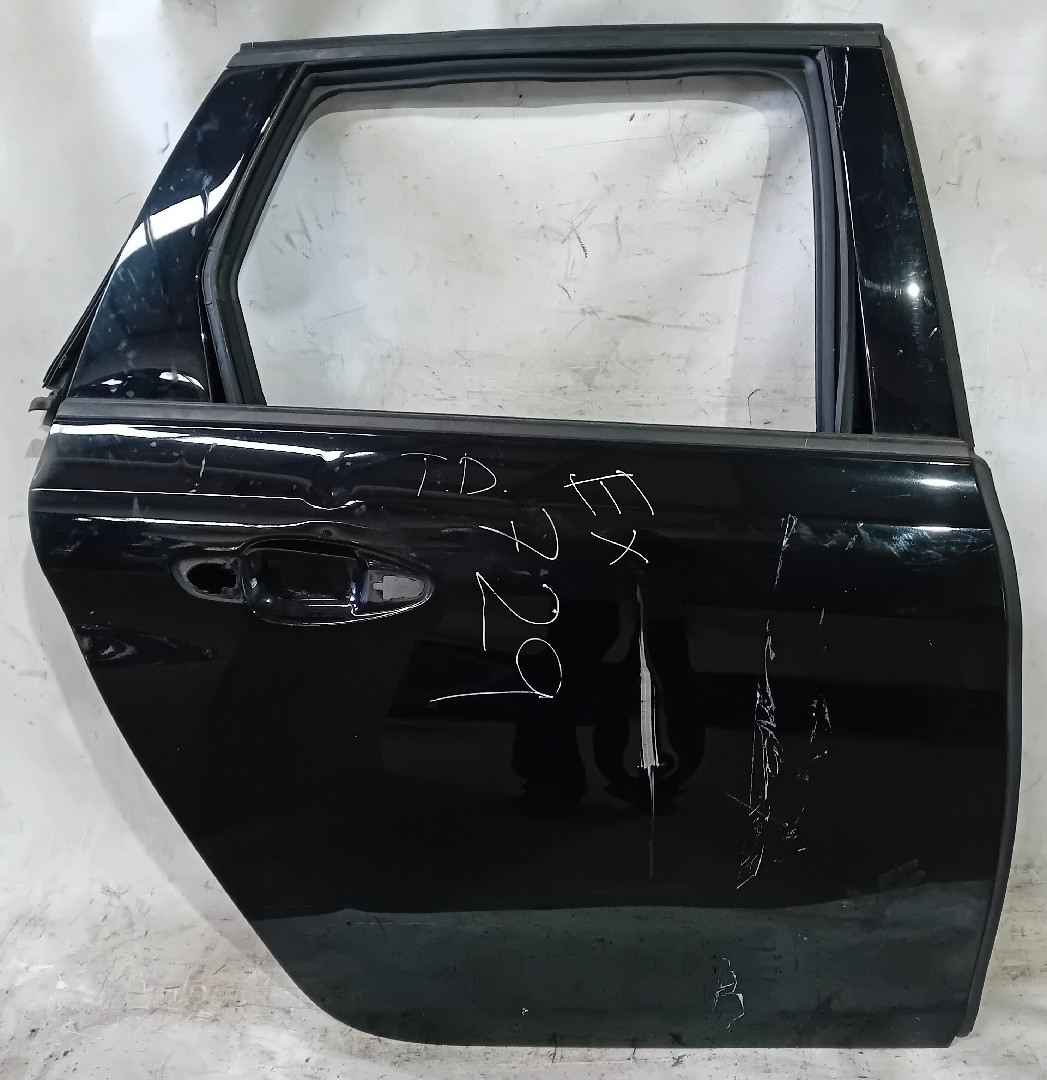 Right rear door