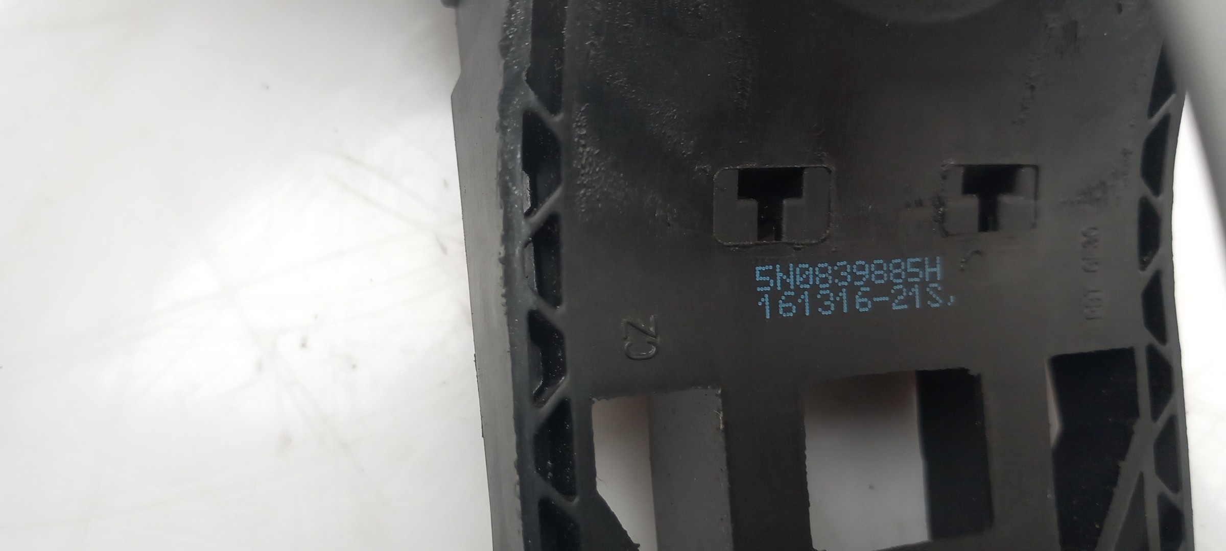 Poignée de porte arrière gauche VOLKSWAGEN Polo (6R, 6C) Imagem-3