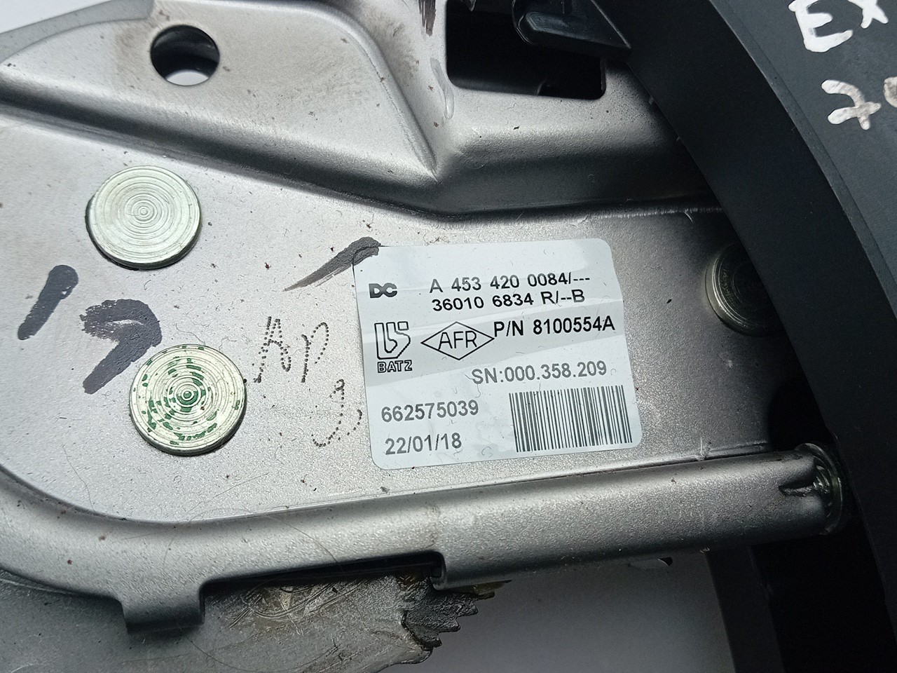 Hand brake / parking brake RENAULT Twingo III (BCM_) Imagem-2