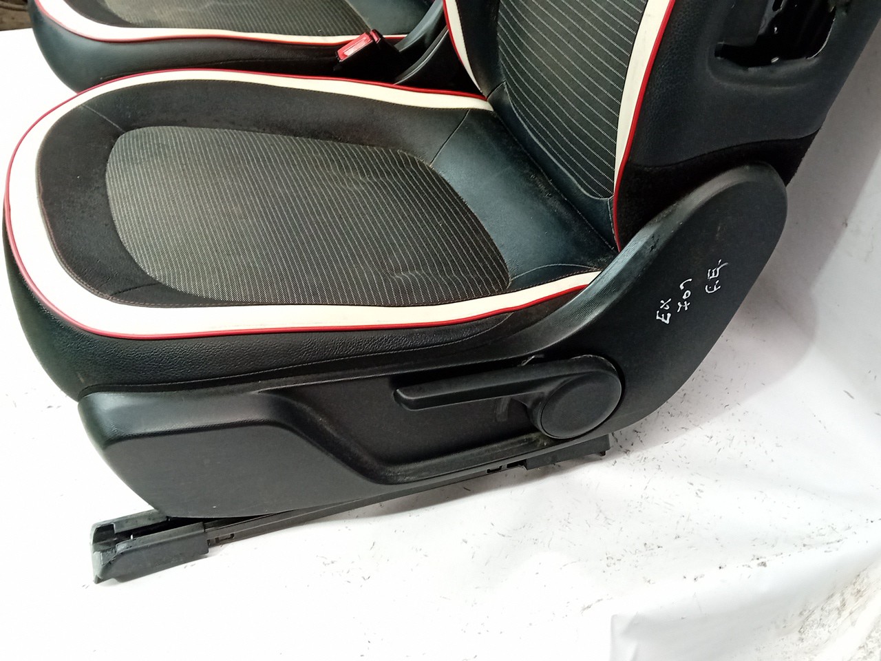 Seats set RENAULT Twingo III (BCM_) Imagem-4
