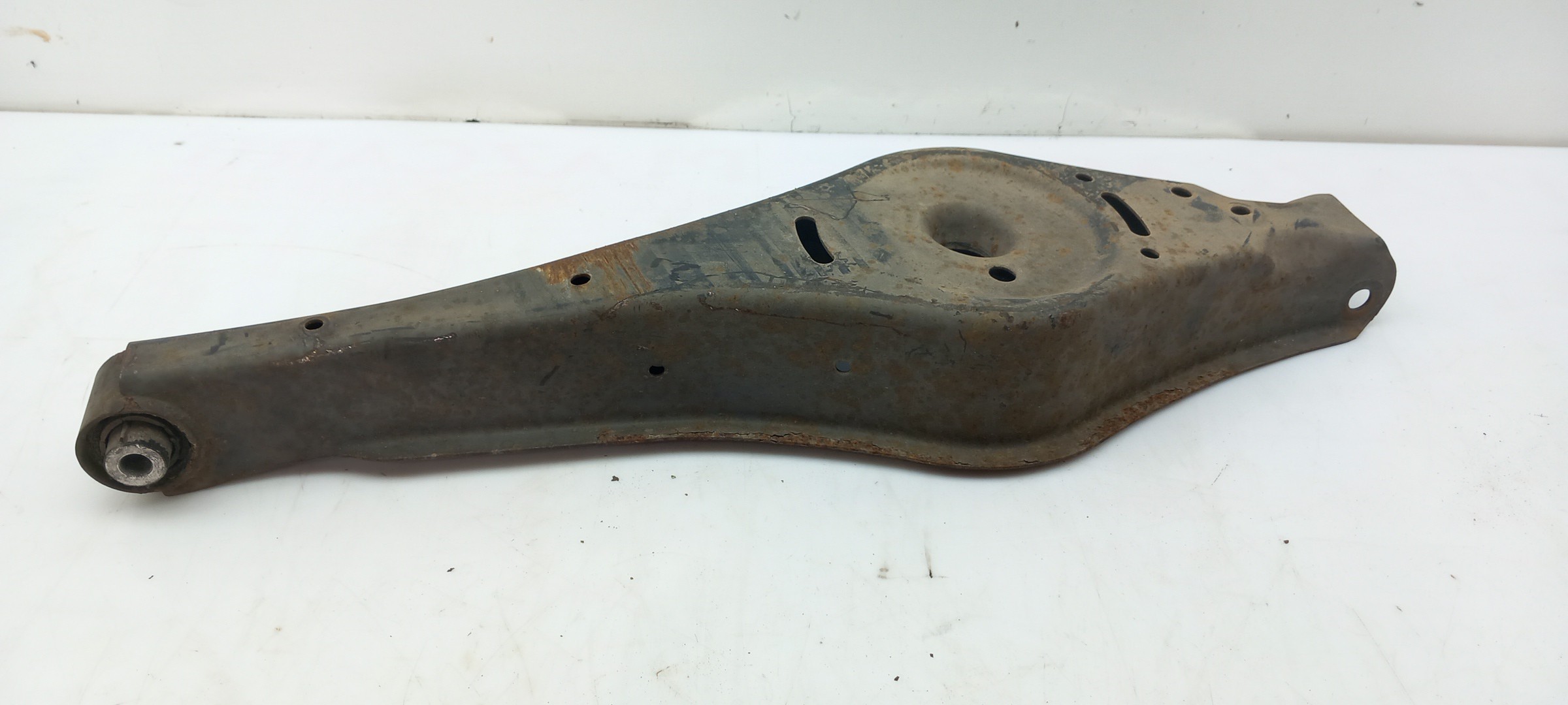 Right rear suspension arm SEAT Altea XL (5P5, 5P8) Imagem-1