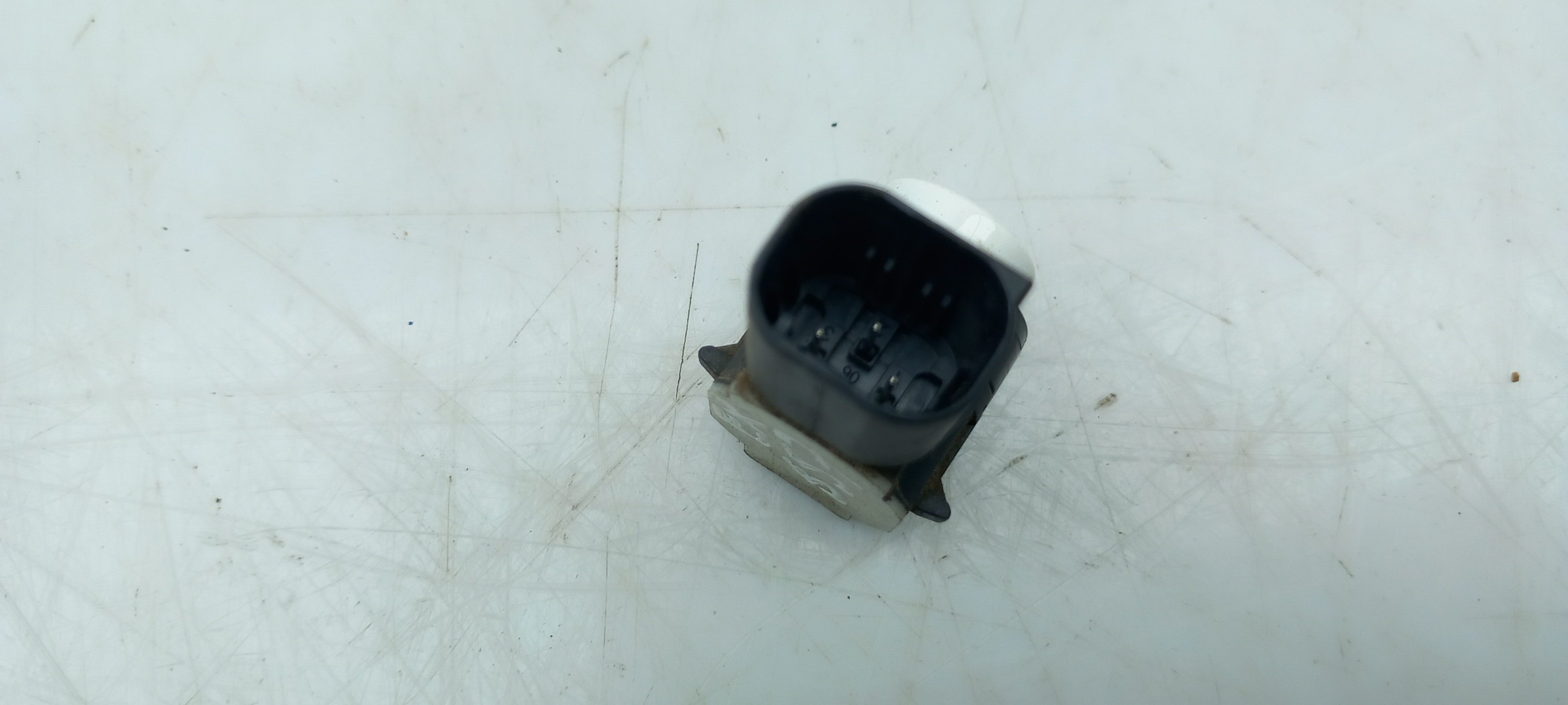 Sensor de aparcamiento Trasero PEUGEOT 308 SW II Imagem-2