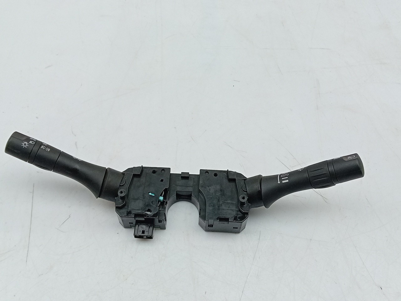 Conjunto / manetes de luzes e limpa vidros NISSAN Juke (F15) Imagem-1