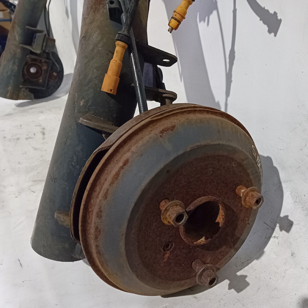 Rear axle with drum brakes SMART City-Coupé (450) Imagem-2