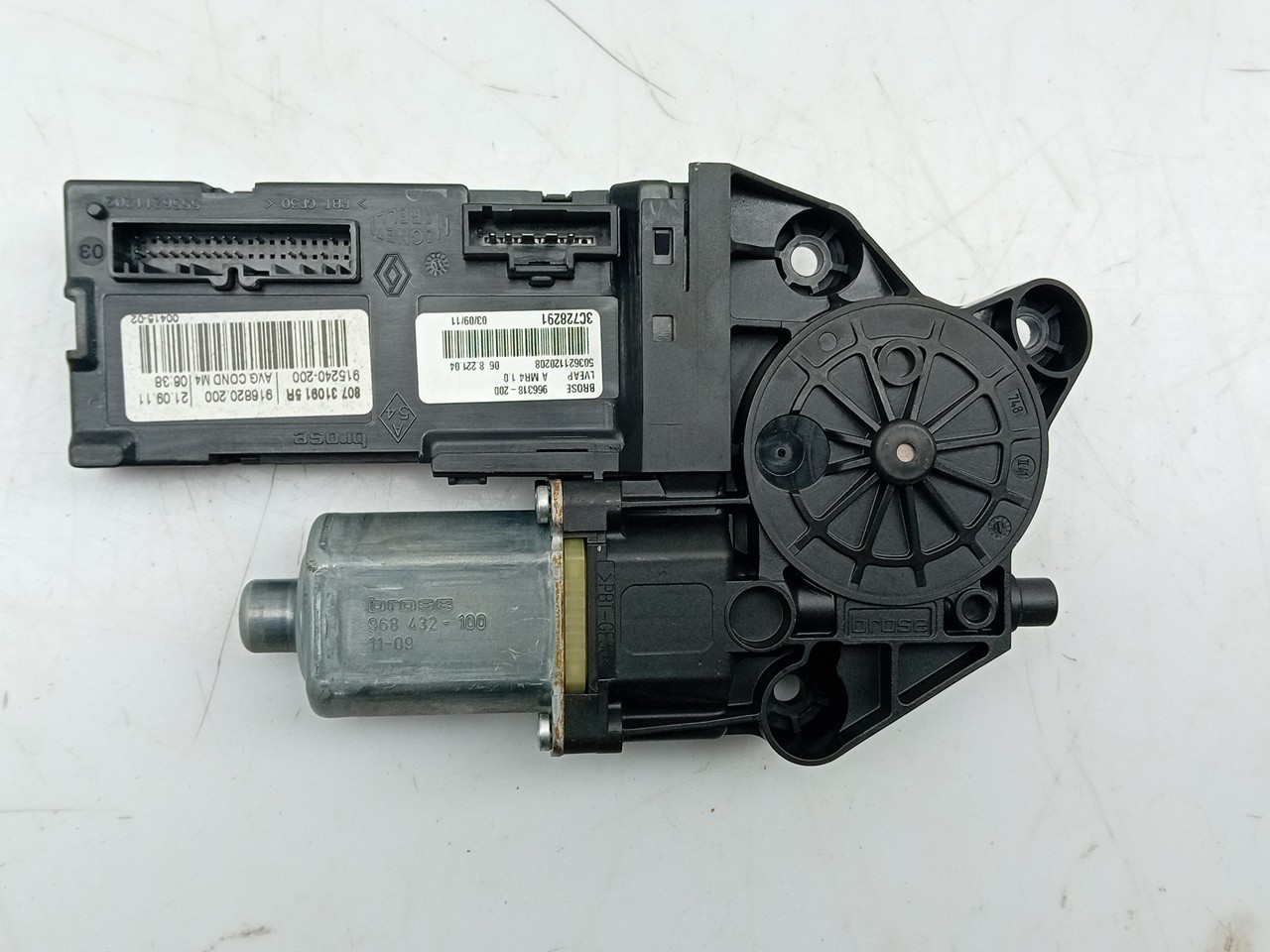 Front Right Door Window Regulator Motor RENAULT Megane III Coupé (DZ0/1_) Imagem-1