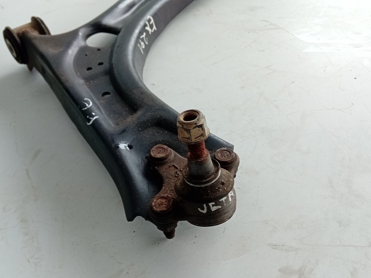 Left front suspension arm VOLKSWAGEN Jetta IV (162, 163) Imagem-1