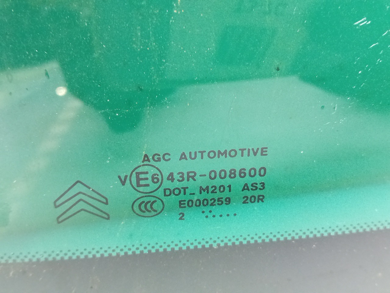 Right rear quarter glass CITROËN DS3 Imagem-1