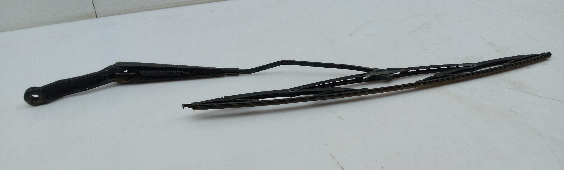 Brazo de limpiaparabrisas delantero izquierdo PEUGEOT 206 (2A/C) Imagem-1