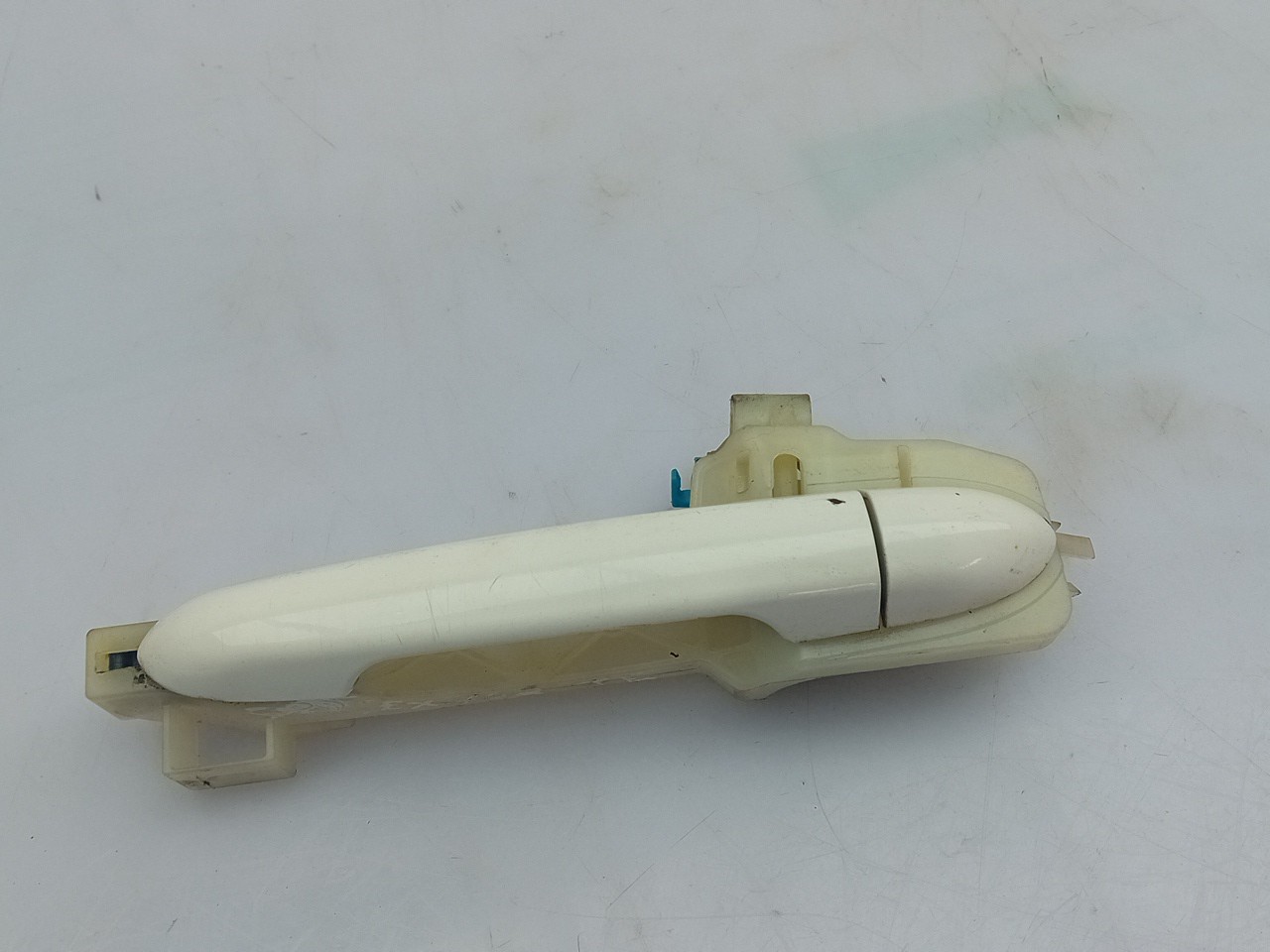 Left rear door handle