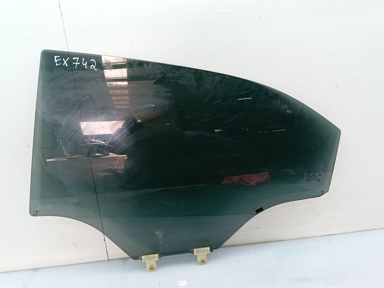 Left rear door glass
