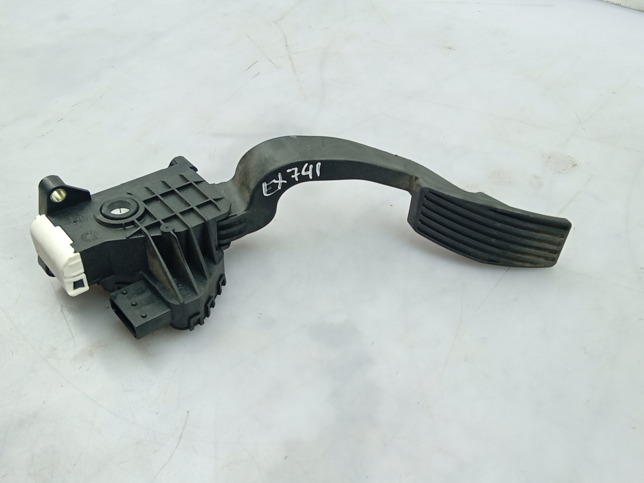 Pedal acelerador OPEL Adam (M13) Imagem-1