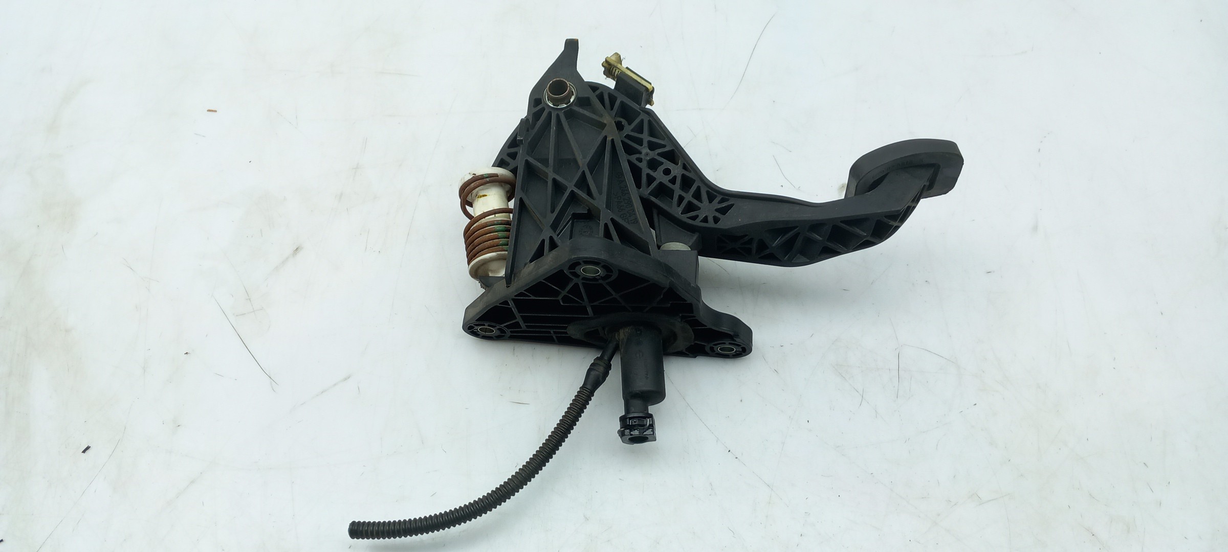 Clutch Pedal MERCEDES-BENZ GLA (X156) Imagem-1