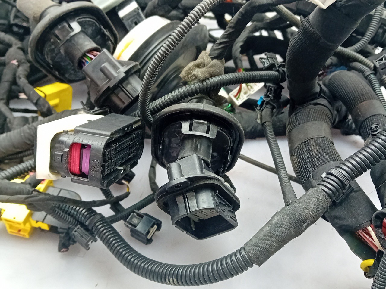 Engine electrical installation / engine wiring RENAULT Clio V (BF_) Imagem-1