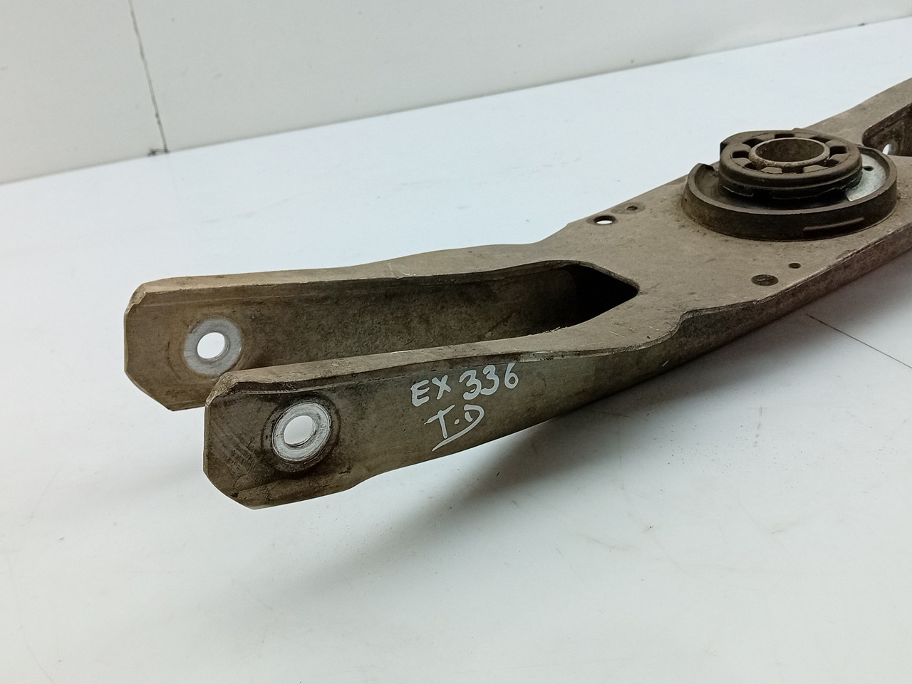 Brazo suspensión trasero derecho MERCEDES-BENZ GLA (X156) Imagem-3