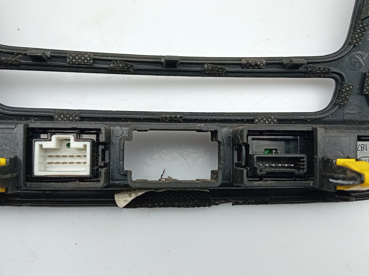 Moldura consola central / radio / aro HYUNDAI i10 (BA, IA) Imagem-2