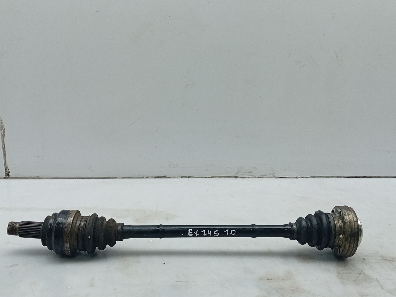 Right rear driveshaft
