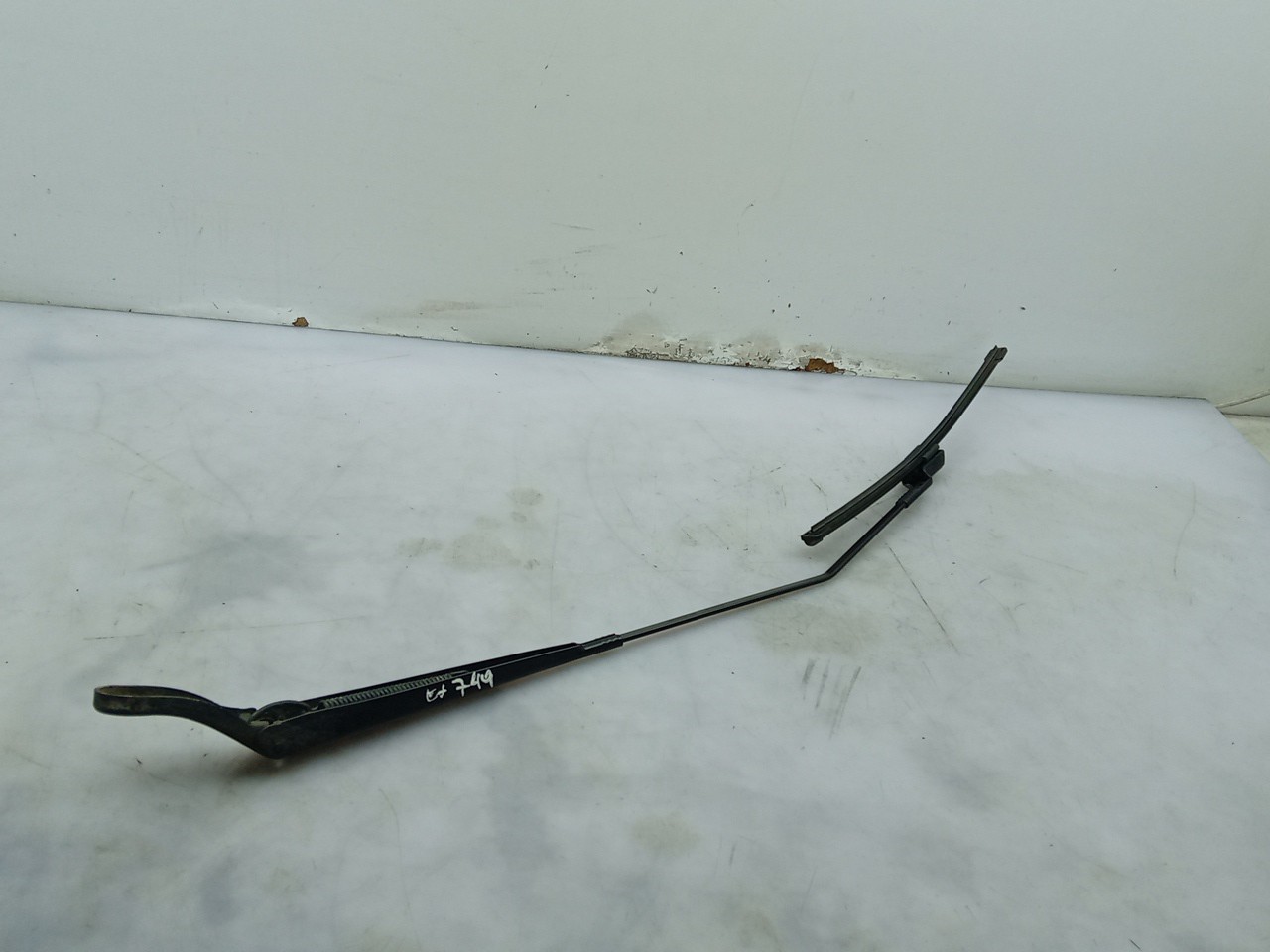 Windscreen wiper arm Right front PEUGEOT 2008 I (CU_) Imagem-1