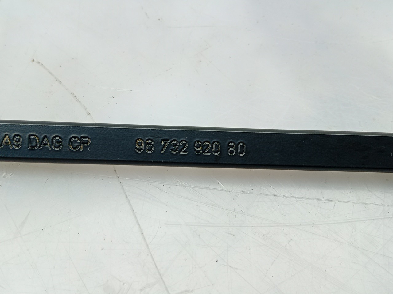 Windscreen wiper arm Right front PEUGEOT 2008 I (CU_) Imagem-2