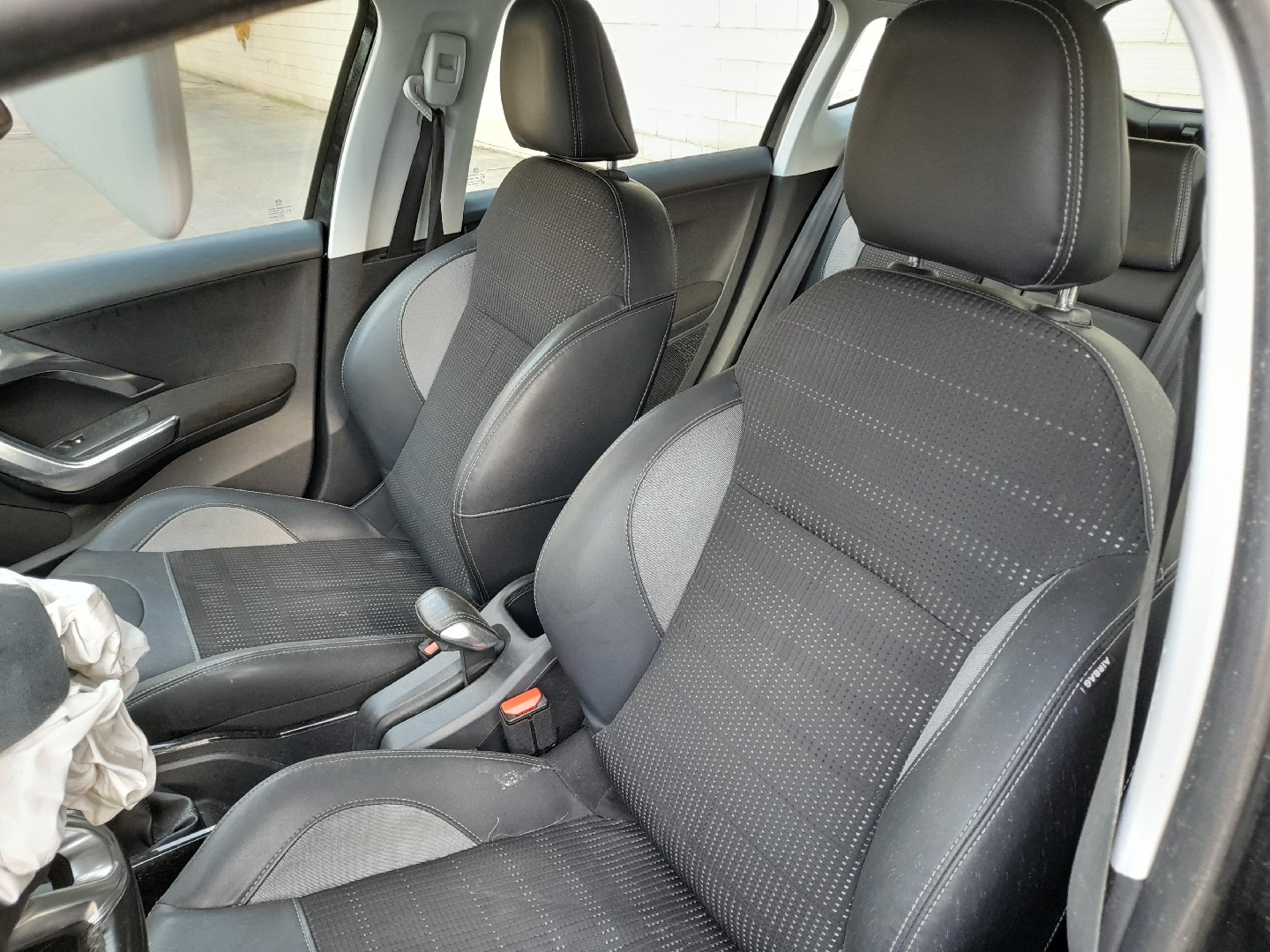 Seats set PEUGEOT 2008 I (CU_) Imagem-1