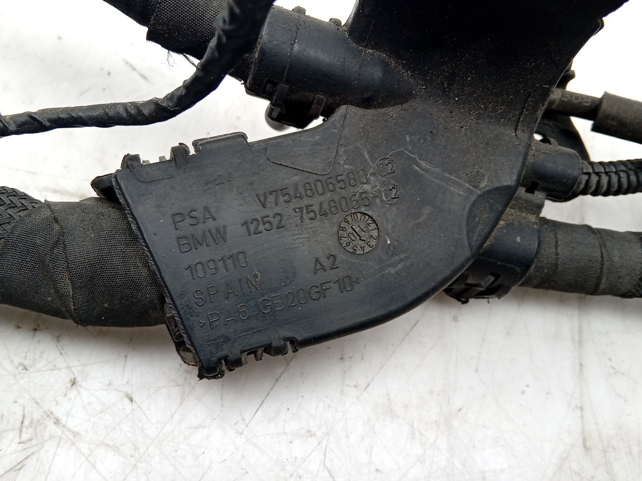 Instalación eléctrica del motor / cableado motor PEUGEOT 2008 I (CU_) Imagem-1