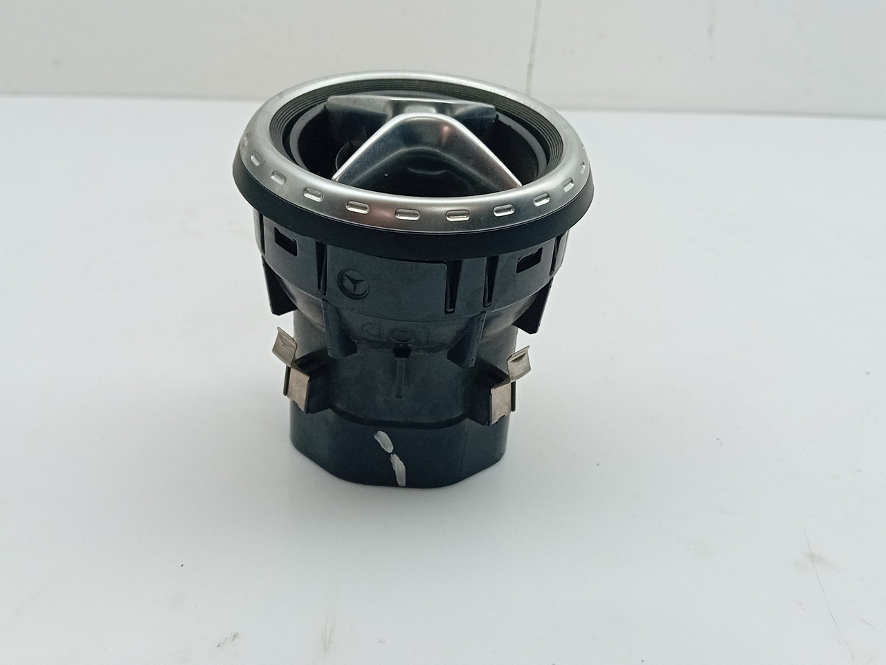 Diffuser / air vent MERCEDES-BENZ GLA (X156) Imagem-1