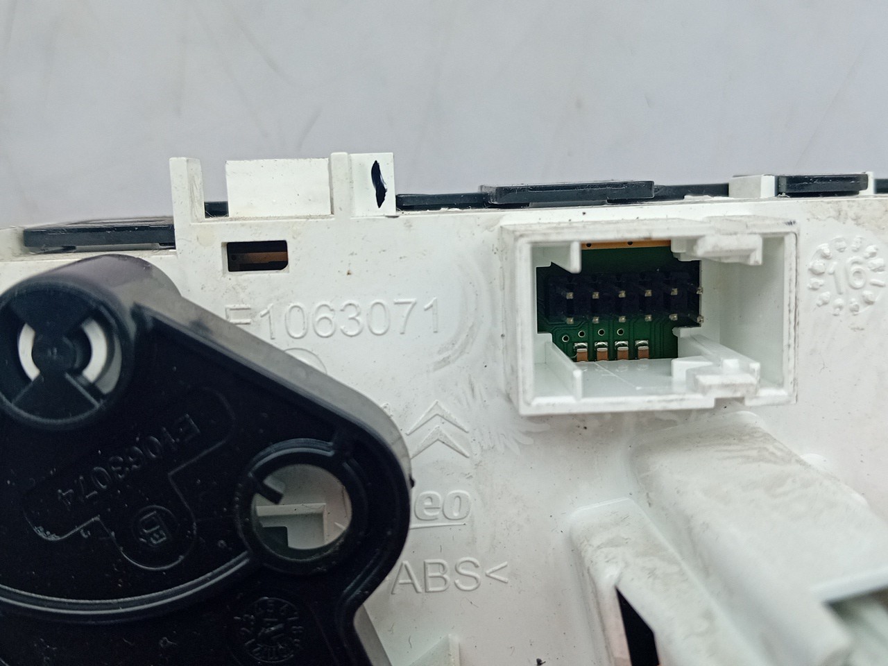 Botão / interruptor do AC PEUGEOT 208 Imagem-4