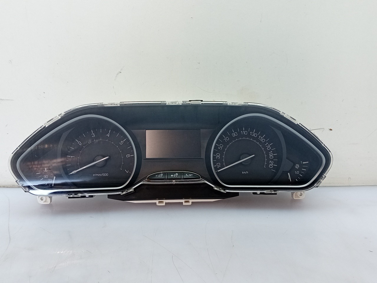 Quadro strumenti / Pannello strumenti PEUGEOT 208 Imagem-0