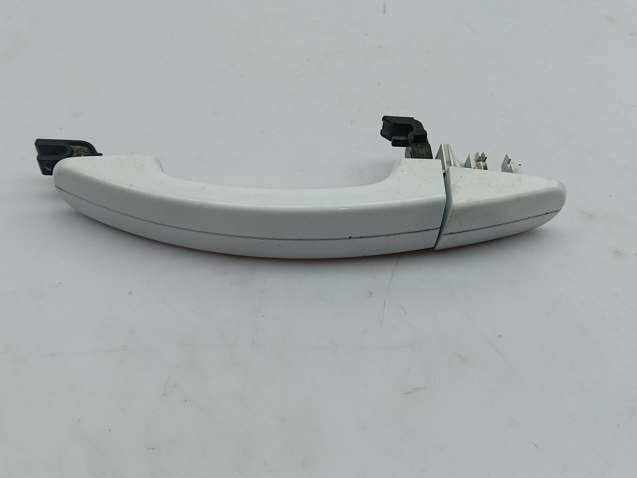 Left rear door handle
