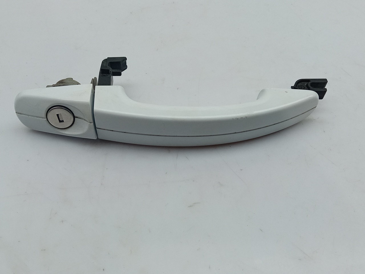 Left front door handle