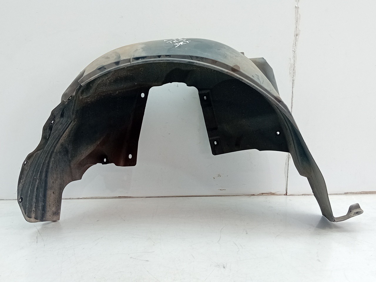 Rear wheel arch right