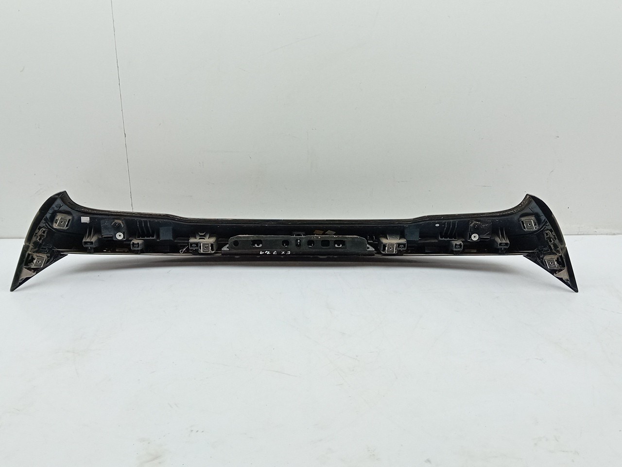 Spoiler / alerón portón trasero PEUGEOT 2008 I (CU_) Imagem-1