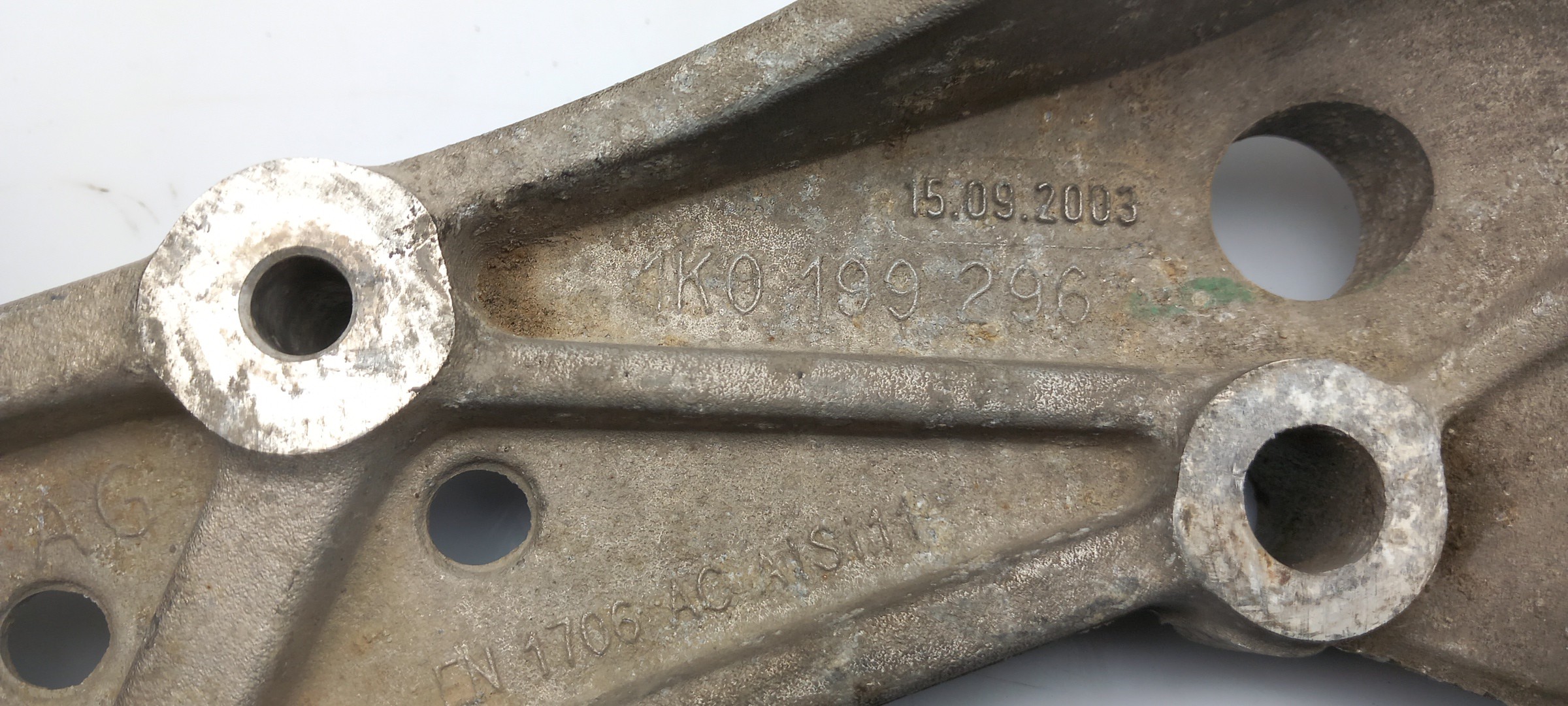 Right front suspension arm VOLKSWAGEN Touareg (7L) Imagem-2
