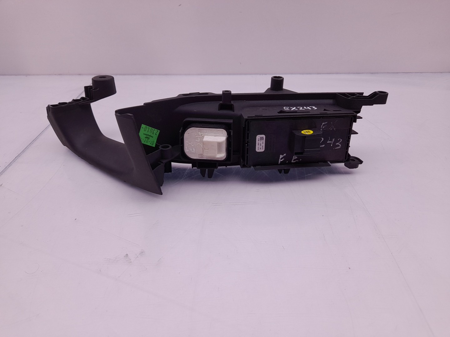 Commande / interrupteur lève-vitre Avant gauche AUDI A3 Sportback (8VA, 8VF) Imagem-1