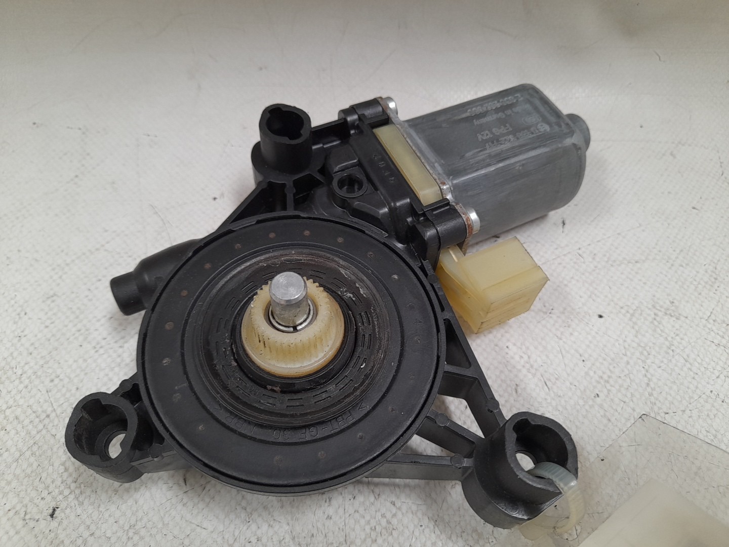 Moteur lève-vitre avant Droite AUDI A3 Sportback (8VA, 8VF) Imagem-1