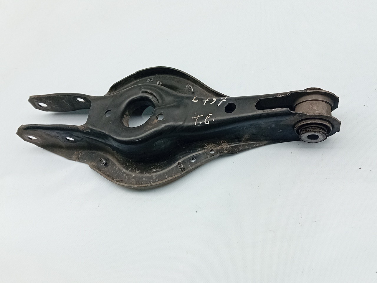 Left front suspension arm