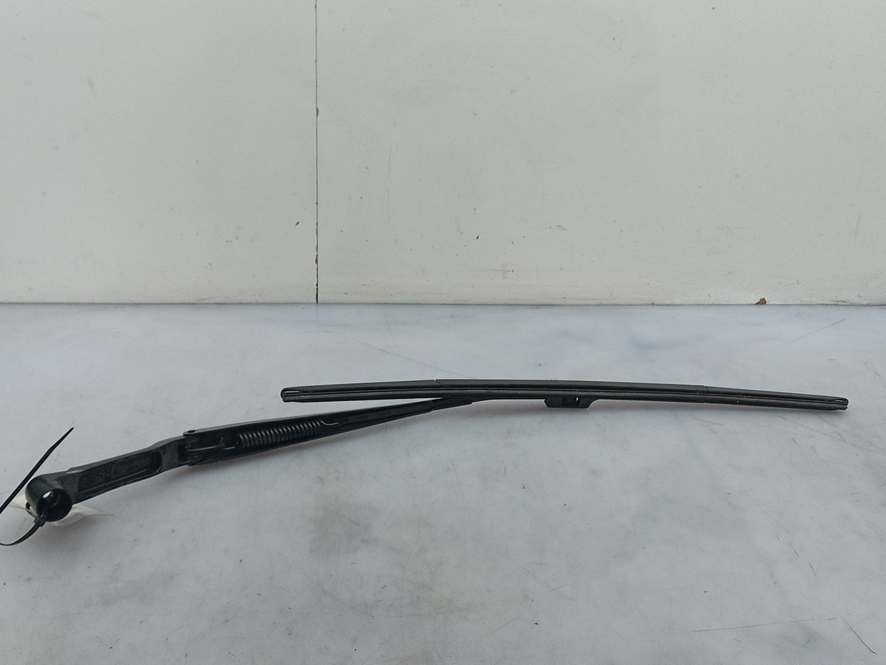 Windscreen wiper arm Left front NISSAN Qashqai II (J11) Imagem-4