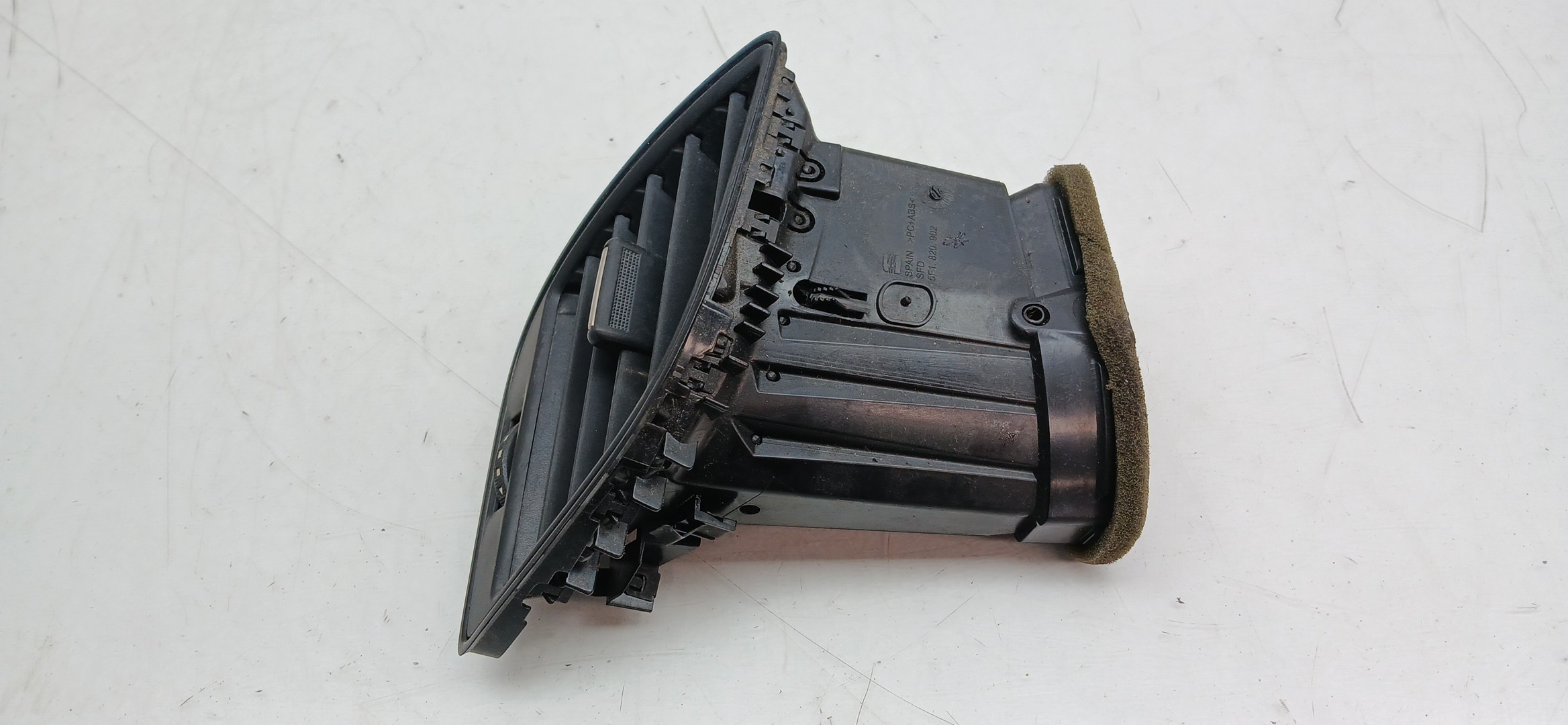 Difusor / salida de aire SEAT Leon ST (5F8) Imagem-1