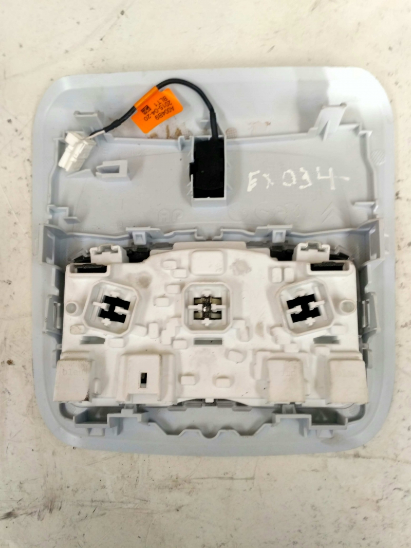 Plafonier frente PEUGEOT 208 Imagem-1